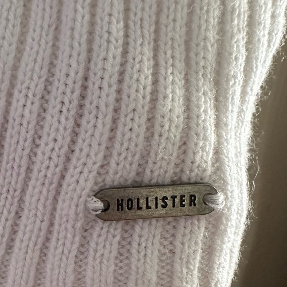 Hollister Sweater - Picture 3 of 5